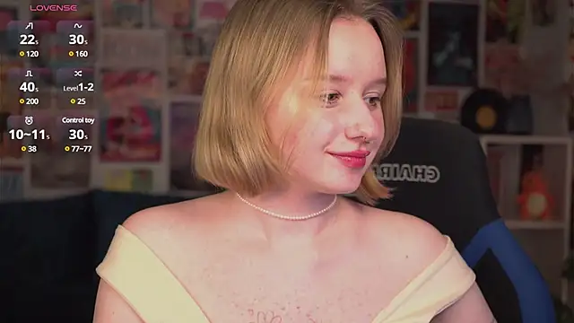 AdeleLoomis online show from March 10, 2025, 8:59 am