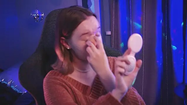 AdeleLoomis online show from October 18, 2025, 2:14 am