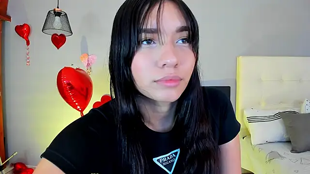 Maia W10 online show from February 23, 2025, 1:53 pm