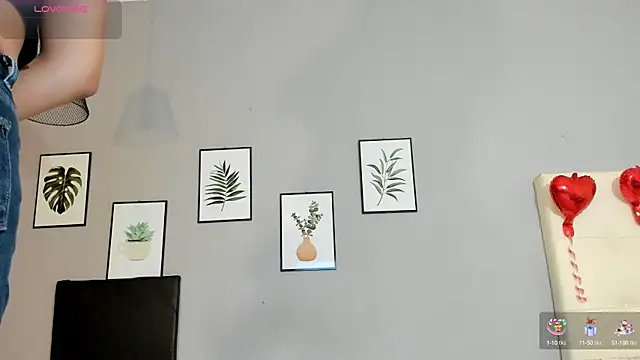 Maia W10 online show from March 22, 2025, 12:35 pm