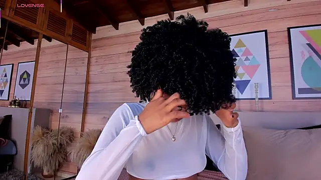 AriaFoster online show from April 18, 2026, 3:43 am