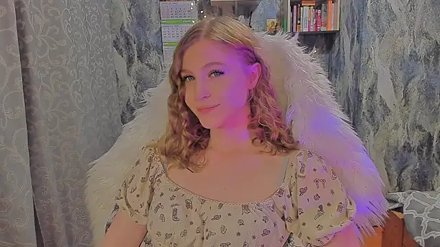 JuxxxsyBunx online show from November 11, 2025, 11:21 am