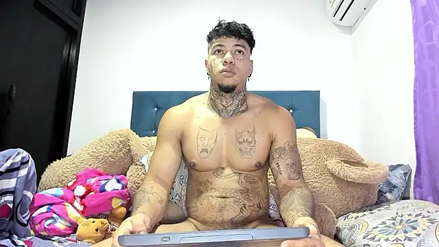 daamonxxx19 online show from January 10, 2026, 10:58 pm