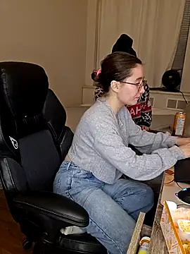 Kinkycouple1789 online show from January 9, 2025, 10:20 am