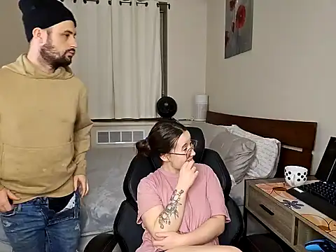 Kinkycouple1789 online show from January 22, 2025, 1:31 am