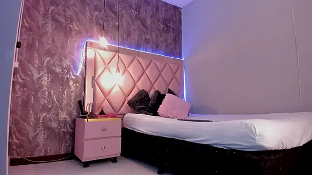 megan 100 online show from January 30, 2025, 6:54 pm