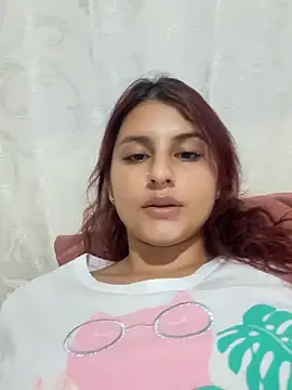 Snapshot of Luu_Princess chatting on December 31, 2024, 3:23 am Luu Princess online show from December 31, 2024, 3:23 am