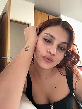 Snapshot of Luu_Princess chatting on March 22, 2025, 9:10 pm Luu Princess online show from March 22, 2025, 9:10 pm