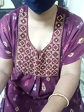 aliseanu online show from November 1, 2025, 6:43 pm