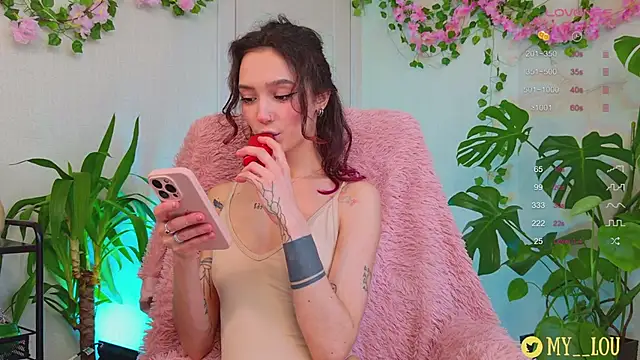 MyLou  online show from March 19, 2025, 3:19 pm