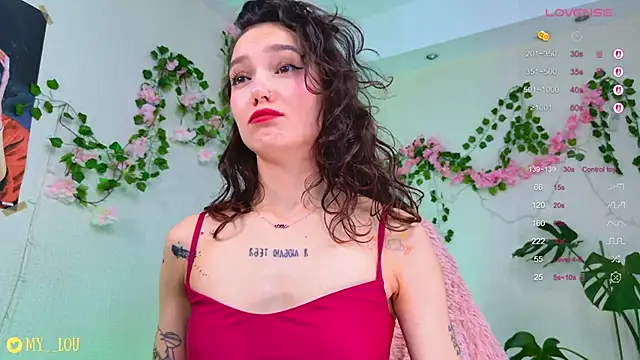 MyLou  online show from September 21, 2025, 3:13 pm