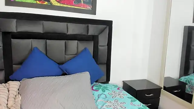 Dulce amg online show from September 25, 2025, 2:48 am