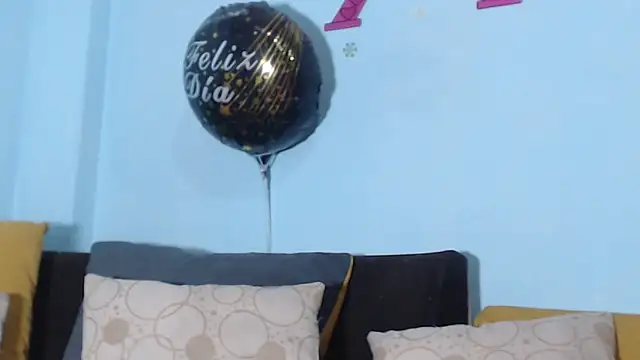 DirtyStefaniax online show from January 8, 2025, 8:07 pm