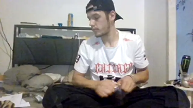 Snapshot of btungffhgg chatting on July 17, 2026, 12:45 pm btungffhgg online show from July 17, 2026, 12:45 pm