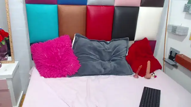 Snapshot of evelingjoyy chatting on March 10, 2025, 8:23 pm evelingjoyy online show from March 10, 2025, 8:23 pm