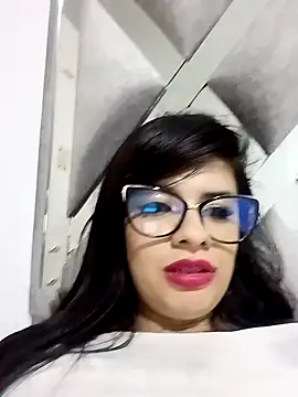 Snapshot of evelingjoyy chatting on December 19, 2025, 4:41 am evelingjoyy online show from December 19, 2025, 4:41 am