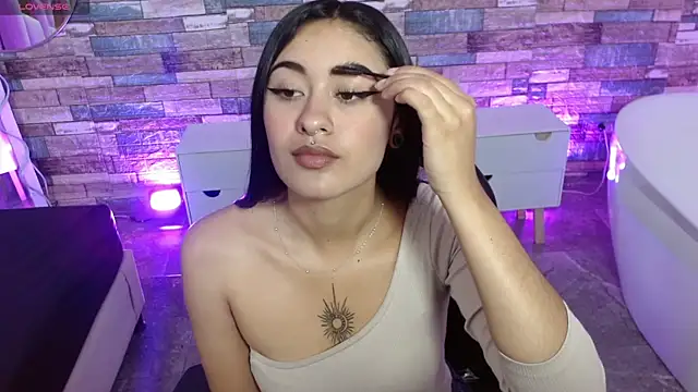 Moonshine tay online show from October 10, 2025, 7:35 pm