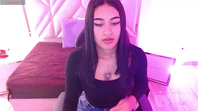 Moonshine tay online show from November 8, 2025, 3:29 am