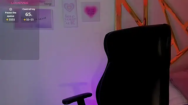 LanaJones  online show from December 20, 2025, 12:12 pm