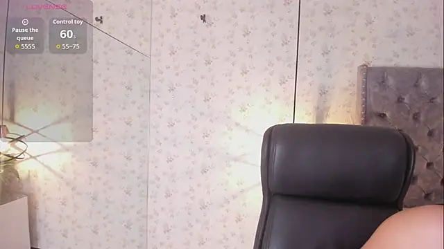 LanaJones  online show from July 2, 2026, 1:28 pm