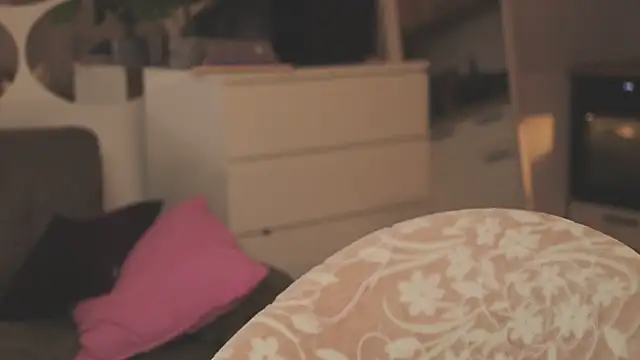 LikaBerry1 online show from November 9, 2025, 12:14 pm