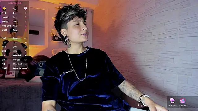 ZuryRamirez  online show from September 21, 2025, 8:43 pm