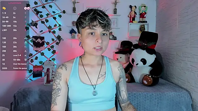 ZuryRamirez  online show from October 10, 2025, 9:14 pm