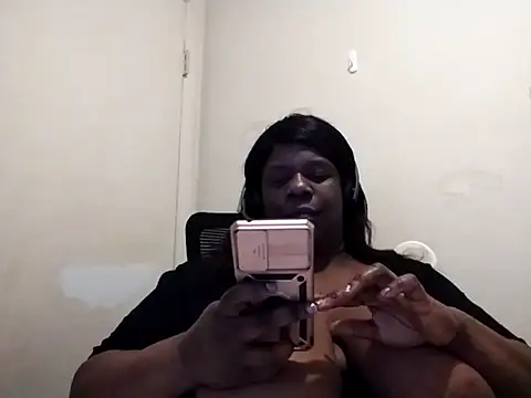 Snapshot of whitwhit86 chatting on October 24, 2025, 10:50 pm whitwhit86 online show from October 24, 2025, 10:50 pm