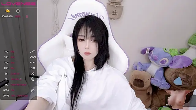 Vaness-a online show from February 2, 2025, 7:57 pm