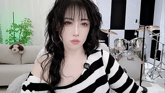 Vaness-a online show from October 18, 2025, 11:16 pm