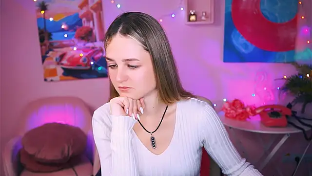 DeboraLarson online show from December 10, 2024, 3:41 am
