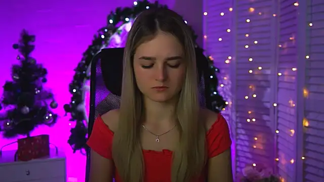 DeboraLarson online show from December 14, 2025, 3:23 am