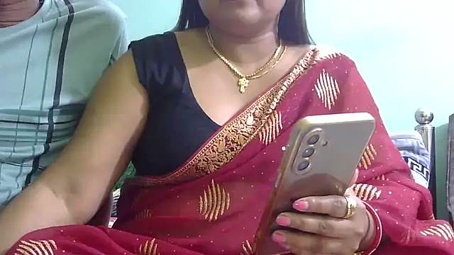 Snapshot of Couple_For_You18 chatting on February 17, 2026, 11:29 am Couple For You18 online show from February 17, 2026, 11:29 am