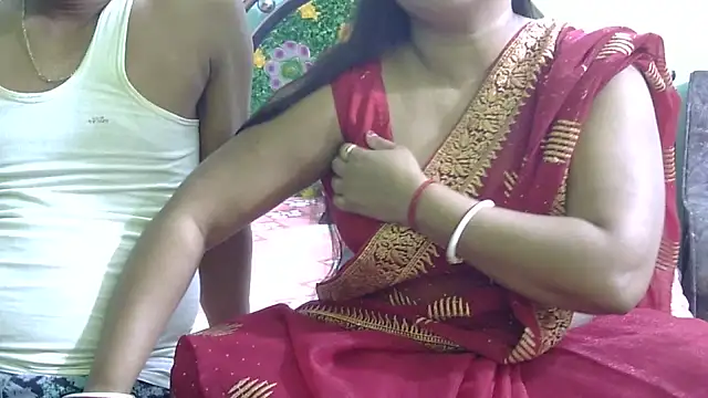 Snapshot of Couple_For_You18 chatting on March 10, 2026, 9:25 am Couple For You18 online show from March 10, 2026, 9:25 am