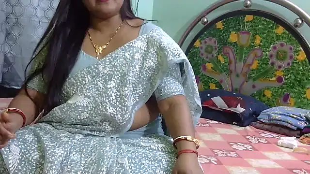 Snapshot of Couple_For_You18 chatting on March 12, 2026, 4:46 pm Couple For You18 online show from March 12, 2026, 4:46 pm