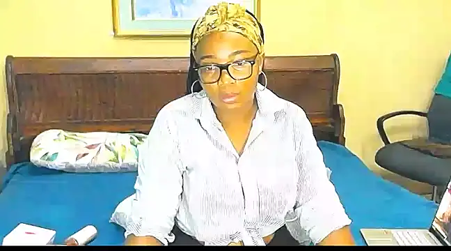 Snapshot of veronica1xxx chatting on March 14, 2025, 6:29 pm veronica1xxx online show from March 14, 2025, 6:29 pm