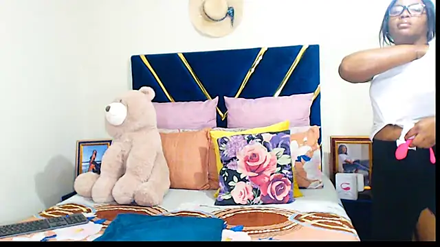 Snapshot of veronica1xxx chatting on September 12, 2025, 8:09 pm veronica1xxx online show from September 12, 2025, 8:09 pm