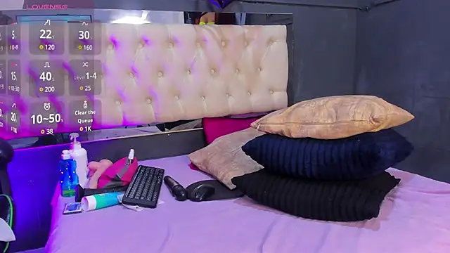 alexa andherson online show from March 12, 2025, 10:50 pm