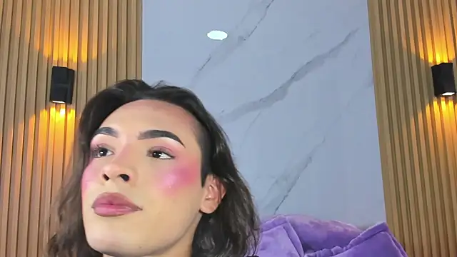 miss Ari online show from December 3, 2024, 7:22 pm