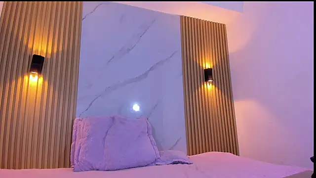 miss Ari online show from October 31, 2025, 7:26 pm