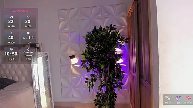 miss Ari online show from November 4, 2025, 7:24 pm