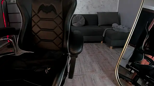 Snapshot of Ivy_belle chatting on February 18, 2025, 9:32 am Ivy belle online show from February 18, 2025, 9:32 am