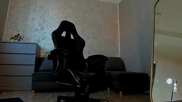 Snapshot of Ivy_belle chatting on February 23, 2025, 11:55 am Ivy belle online show from February 23, 2025, 11:55 am