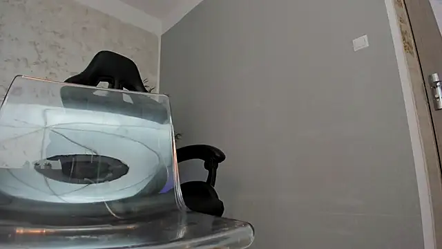 Snapshot of Ivy_belle chatting on March 15, 2025, 8:58 am Ivy belle online show from March 15, 2025, 8:58 am