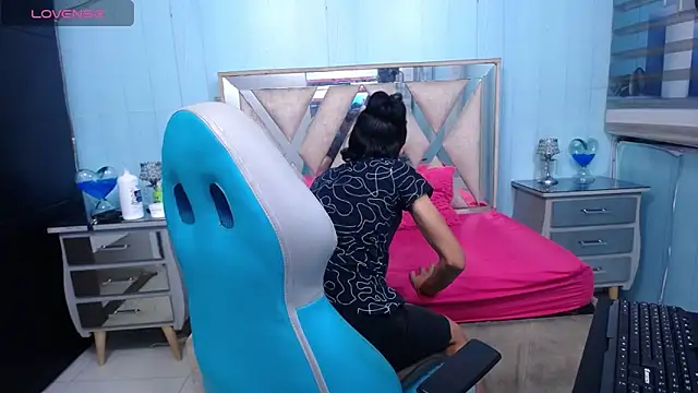 Snapshot of andy_staar chatting on September 26, 2025, 11:58 am andy staar online show from September 26, 2025, 11:58 am