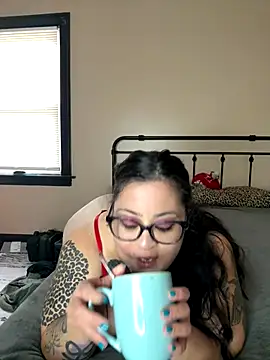 Snapshot of tillymarie34 chatting on September 23, 2025, 3:48 pm tillymarie34 online show from September 23, 2025, 3:48 pm