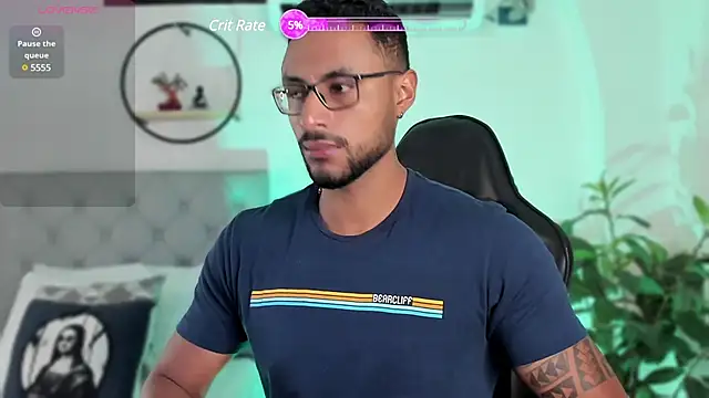 LiamGarcia1 online show from December 13, 2024, 12:17 pm