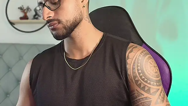 LiamGarcia1 online show from December 21, 2024, 8:28 am