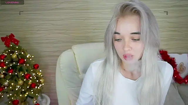 Snapshot of Ashley_S chatting on December 25, 2024, 2:25 am Ashley S online show from December 25, 2024, 2:25 am