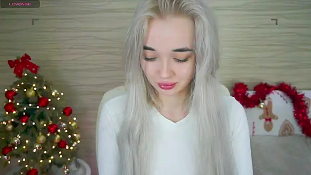 Snapshot of Ashley_S chatting on December 27, 2024, 11:10 pm Ashley S online show from December 27, 2024, 11:10 pm